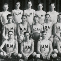 1914: The University of Minnesota soccer team, including Chinese students Pan Wen Ping, Pan Wen Huen, and Kwong Yih Kum (Harding)