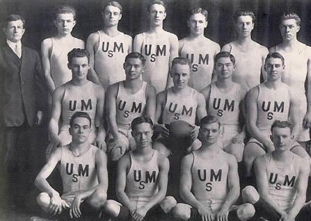 The 1914 UMN soccer team